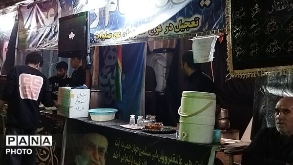 موکب عاشقان ولایت بلوار فضل نیشابور در ششم شب محرم ۱۴۰۵ 