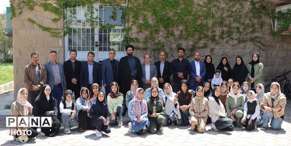 تجلیل مسئولان لاهیجان از معلمان در هفته بزرگداشت مقام معلم