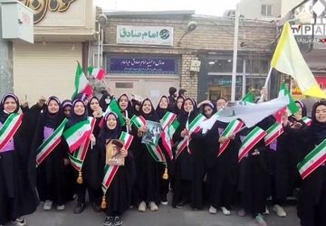 جلوه‌های حضور دانش‌آموزان در راهپیمایی ۱۳ آبان
 