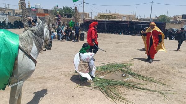 شام غریبان در  میدان منطقه سرولایت روستای سلطان آباد 