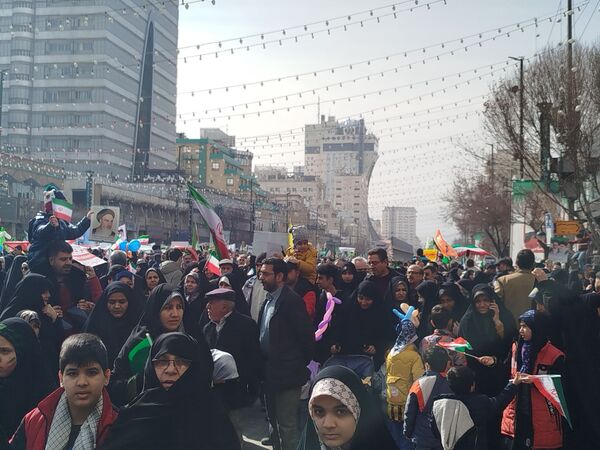 مردم در راهپیمایی ۲۲ بهمن، بار دیگر اتحاد خود را نشان دادند