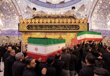 تشییع پیکرهای مطهر خانواده امام شهید در جوار حرم حضرت ابوالفضل العباس(ع)