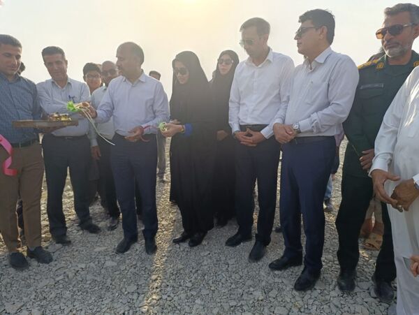 هفته دولت در جاسک؛ از تجلیل کادر درمان تا افتتاح مزرعه ۲۰ هکتاری میگو