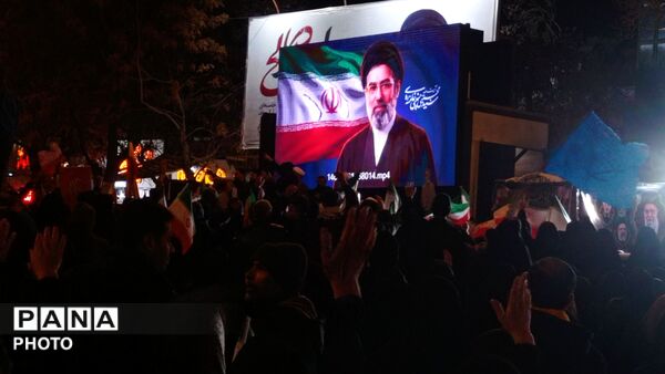 تجمع و راهپیمایی مردم ولایتمدار بجنورد در میدان شهید