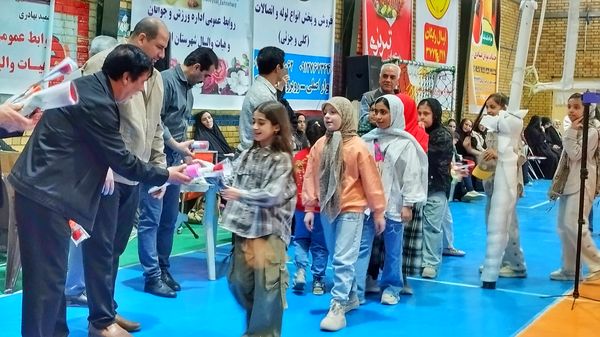  آیین تجلیل از بانوان ورزشکار شهرستان اشتهارد 
