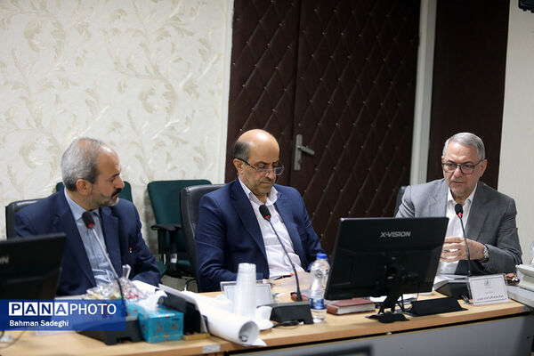 نشست علمی هوش مصنوعی و توسعه علوم و فناوری های نوین در آموزش و پرورش