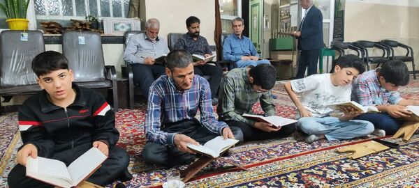 محفل انس با قرآن کریم به یاد شهدای ارتش در شهرستان کاشمر