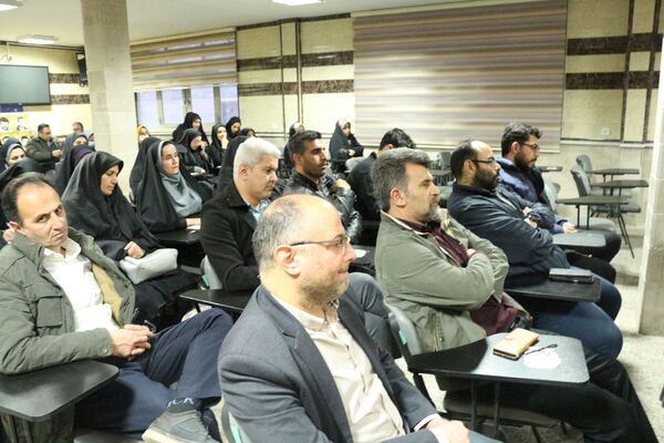 بصیرت افزایی فرهنگیان فیروزکوه علیه تهدیدات نوین 