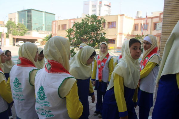 آیین سپاس معلم در دبستان دخترانه شهید باهنر بوشهر