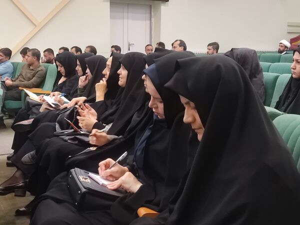 جلسه توجیهی معاونین و مربیان پرورشی مدارس کاشمر