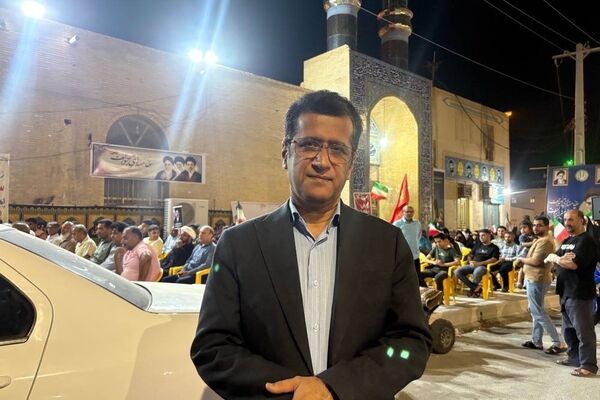 دانش‌آموزان، وارثان راه شهدا و سازندگان فردای ایران هستند