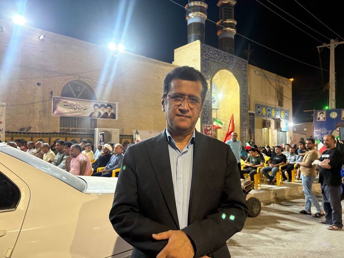 دانش‌آموزان، وارثان راه شهدا و سازندگان فردای ایران هستند