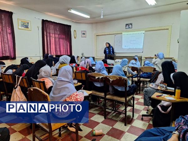  دوره مقدماتی خبرنگاری در پژوهشسرای دانش‌آموزی ناحیه۶ مشهد