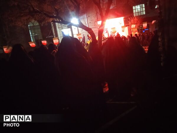 حضور یکپارچه مردم روستای آبنیه در وداع با امام خامنه‌ای