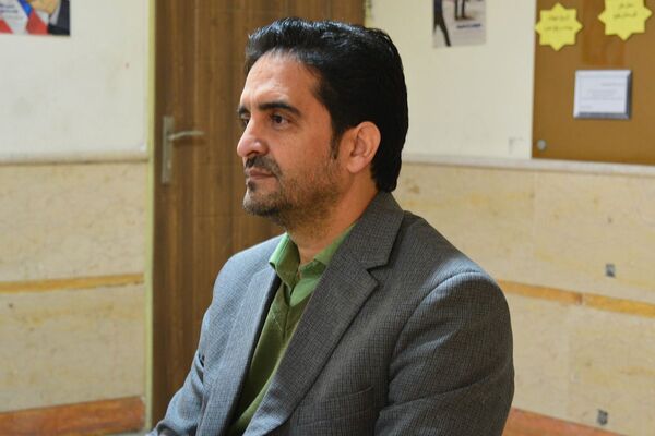 برگزاری کافه ۵۷ در دبیرستان فرهنگ