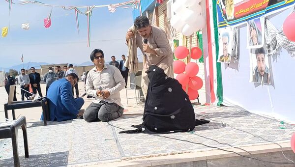جشن دهه فجر در قلعه‌گنج