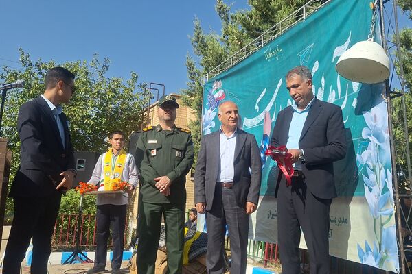 مهر با مقاومت همگام در دبیرستان هیأت امنایی رازی ناحیه چهار شیراز 