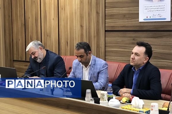 مراسم تقدیر از سفیران مدرسه سازی در اداره کل آموزش و پرورش شهرستانهای استان تهران 