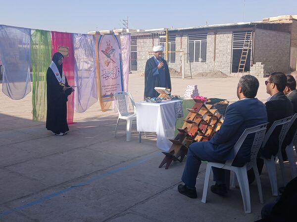 گرامیداشت هفته قرآن، عترت و نماز در آموزشگاه مرحوم صفری شهرستان خلیل آباد