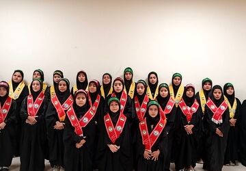 اجرای سرود بابا حسین توسط گروه سرود دختران صاحب الزمان عضو سازمان دانش آموزی 