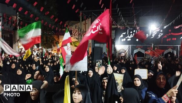  انتظار مردمانی پرشور، برای آخرین دیدار از قائد شهید امت