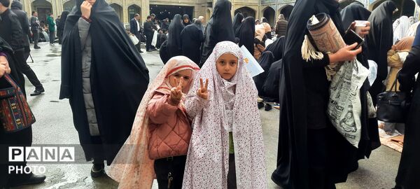 نماز باشکوه فطر در شهرکرد 