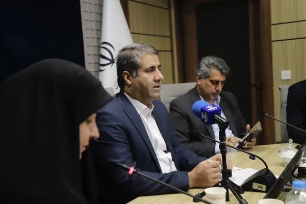 تجلیل مدیرکل آموزش و پرورش شهر تهران از مدیران سازمان دانش‌آموزی مناطق و مسئولان خبرگزاری پانا