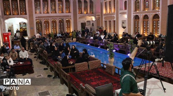 نشست اصحاب رسانه با نماینده مردم یزددر مجلس شورای اسلامی