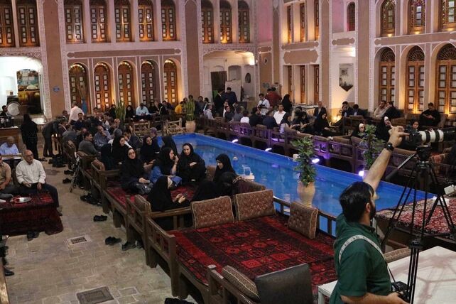 نشست اصحاب رسانه با نماینده مردم یزددر مجلس شورای اسلامی