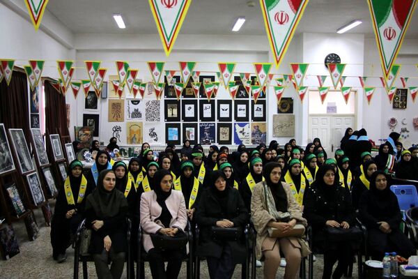 همایش «یاوران انقلاب» پیشتازان هنرستان شهریار تبریز