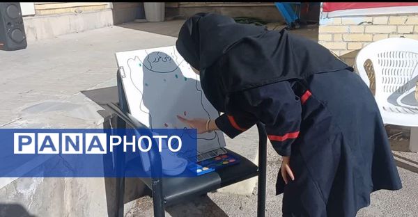 طنین زنگ انقلاب در مدرسه حضرت زهرا(س) نیر