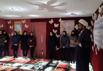 اردوی آمادگی دفاعی مدارس دخترانه ناحیه۳ اصفهان در حسینیه علی و حسین همدانیان 