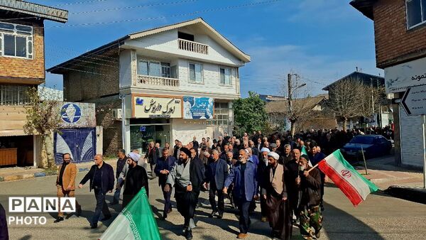 حضور مردم کومله در راهپیمایی نماز جمعه