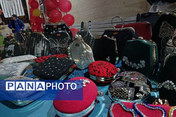 جشن بزرگ «یلدای مهربانی» در بازارچه کوثر؛ شب یلدایی با نوای عشق و همدلی 