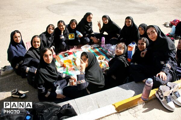 صبحانه سلامت در هنرستان شهید سادلجی؛ گامی برای تقویت بدن و ذهن هنرجویان
