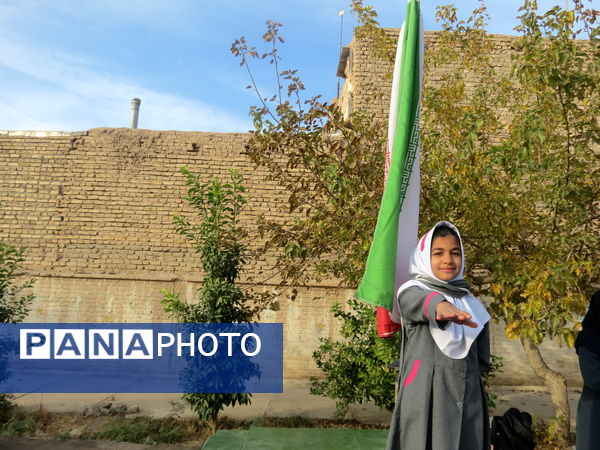 نشاط و شادابی دانش‌آموزان در مدرسه شهید هاشمی‌نژاد خاتم