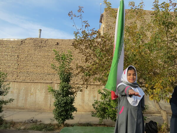 نشاط و شادابی دانش‌آموزان در مدرسه شهید هاشمی‌نژاد خاتم