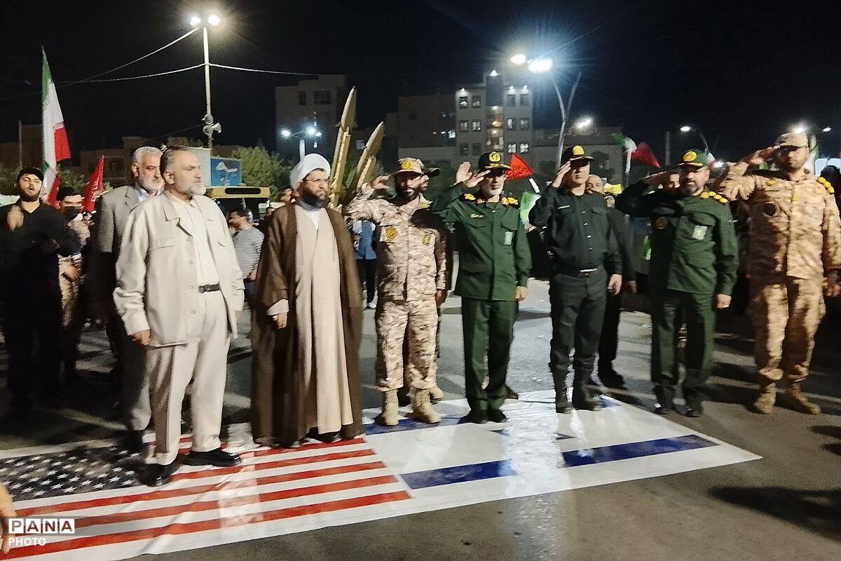 وقتی پاکدشت به میدان اقتدار آمد؛ رژه جانفدایان در قاب شکوه