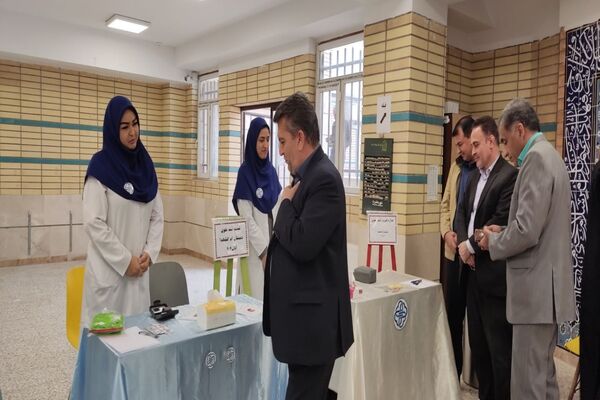 افتتاحیه سفیران سلامت پاکدشت در آموزشگاه ام‌الشهدای مظفر