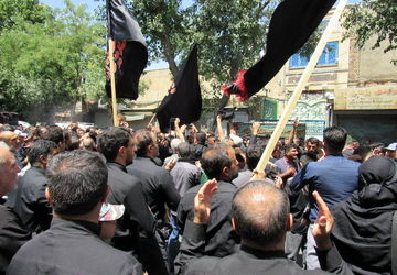 خیل عظیم عزاداران عاشورای حسینی در سنندج