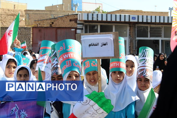 برگزاری راهپیمایی ۱۳ آبان در شهر درق 