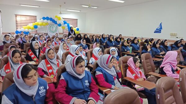 برگزاری کارگاه تخصصی خبرنویسی، عکاسی و طراحی پوستر ویژه دانش‌آموزان دختر در شهرستان جم