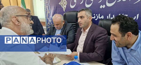 ملاقات مردمی استاندار مازندران با شهروندان محمودآباد