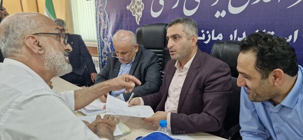 ملاقات مردمی استاندار مازندران با شهروندان محمودآباد