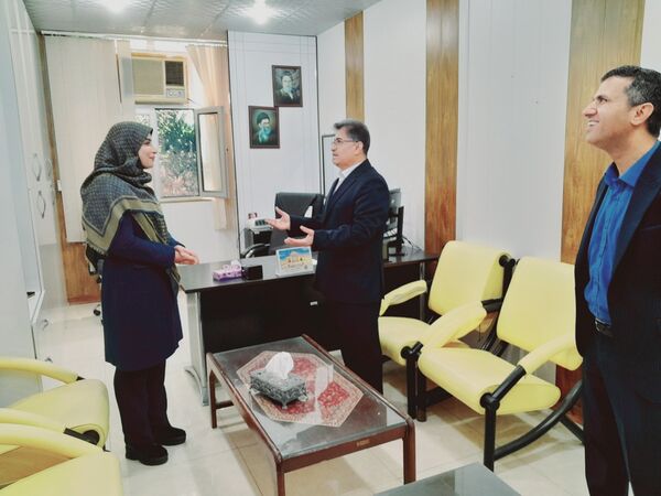 بازدید سرزده نوروزی مدیرکل آموزش و پرورش استان بوشهر از دوایر مختلف اداره‌کل