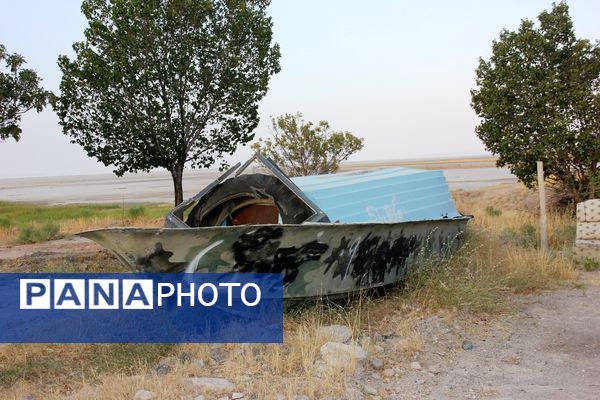 قایق‌های به گل نشسته دریاچه ارومیه