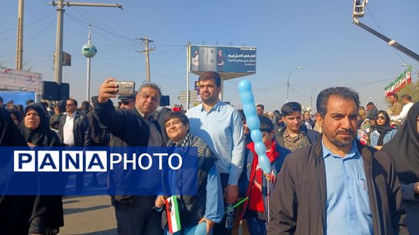 همبستگی و اقتدار خوزستانی‌ها در راهپیمایی 22 بهمن