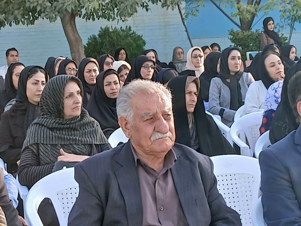  اولین مجمع انجمن اولیا و مربیان در دبیرستان فاطمیه