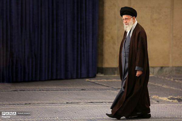 حضرت آیت‌الله العظمی شهید سیدعلی حسینی خامنه‌ای