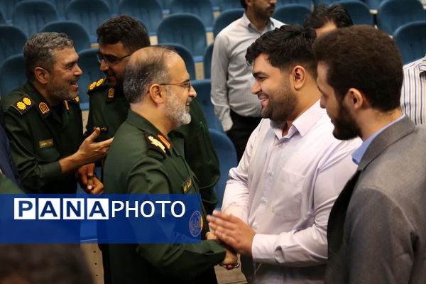 مراسم تکریم و معارفه فرمانده سپاه استان قم